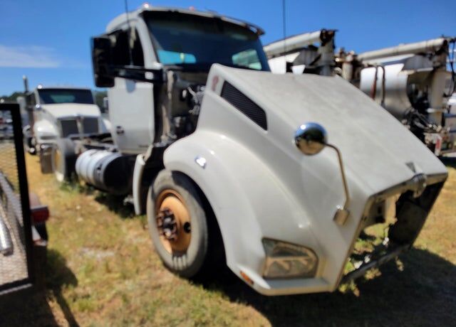 2018 KENWORTH T880