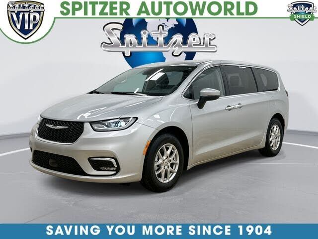 2023 CHRYSLER Pacifica