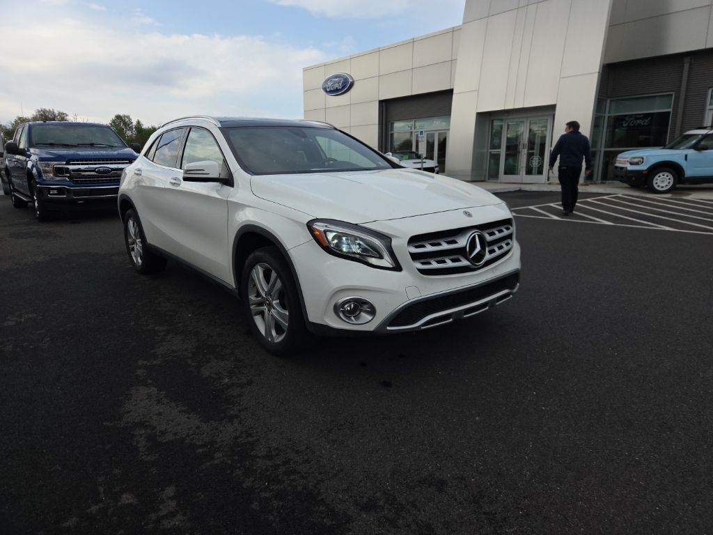 2020 MERCEDES-BENZ GLA-Class