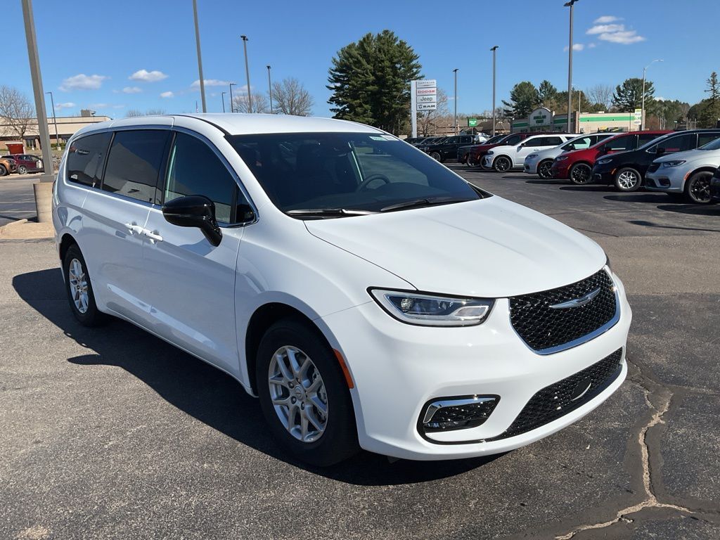 2026 CHRYSLER Pacifica