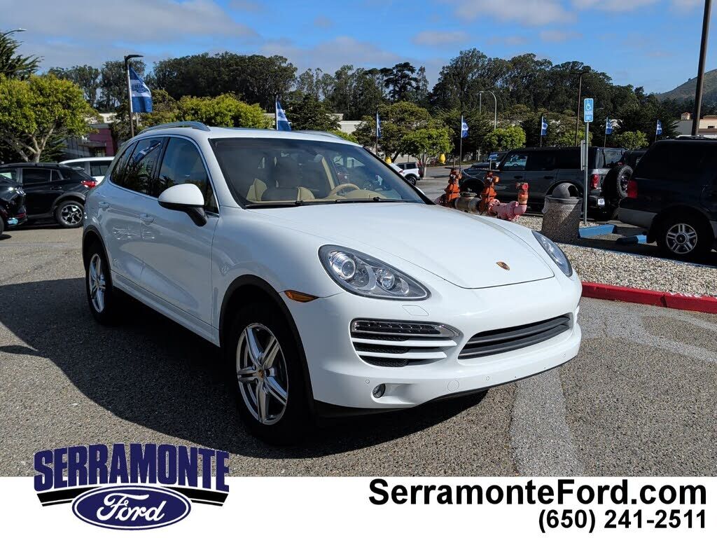 2014 PORSCHE Cayenne