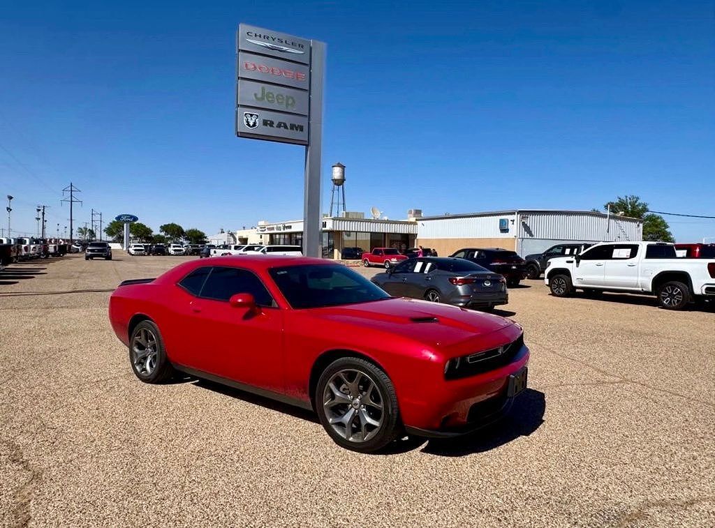 2017 DODGE Challenger