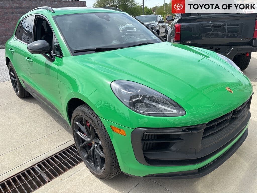 2023 PORSCHE Macan