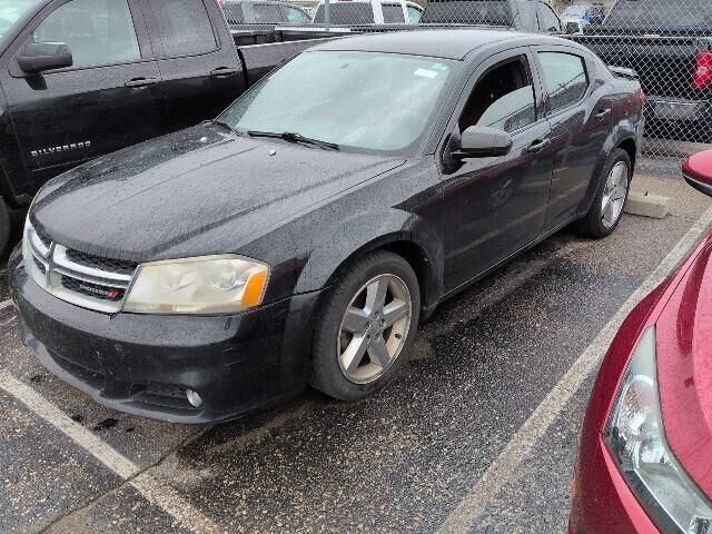 2012 DODGE Avenger