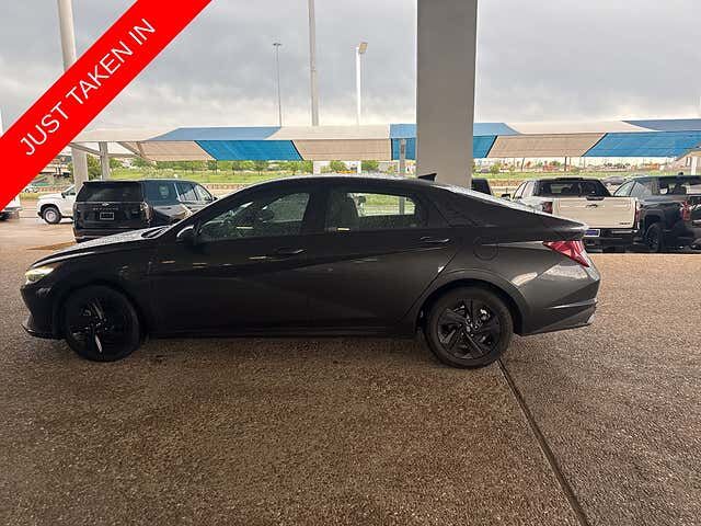 2021 HYUNDAI Elantra