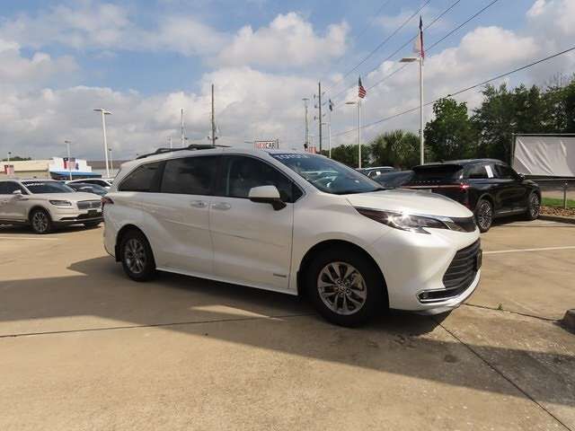 2021 TOYOTA Sienna