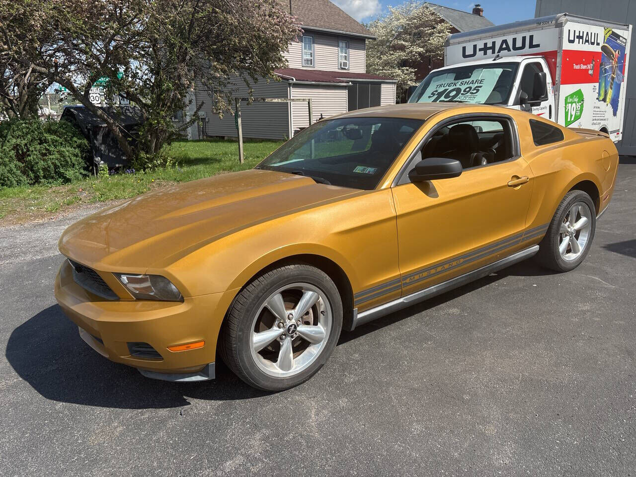 2010 FORD Mustang