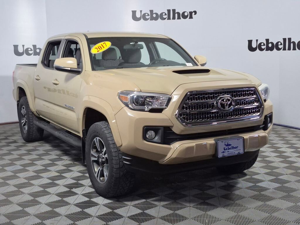2017 TOYOTA Tacoma