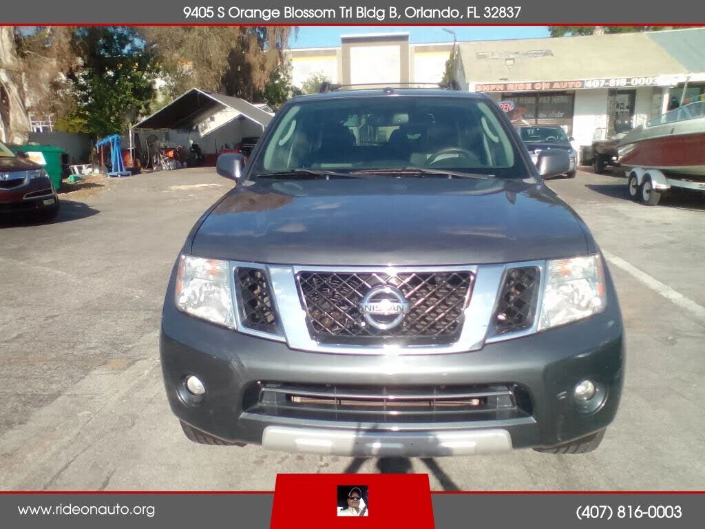 2011 NISSAN Pathfinder