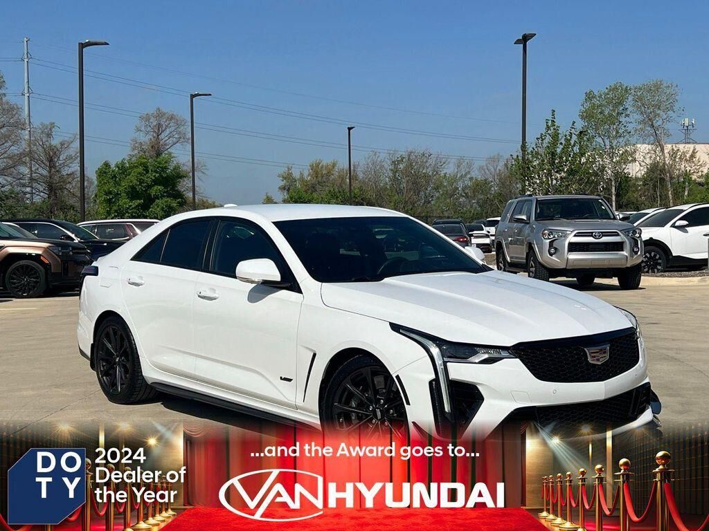 2022 CADILLAC CT4
