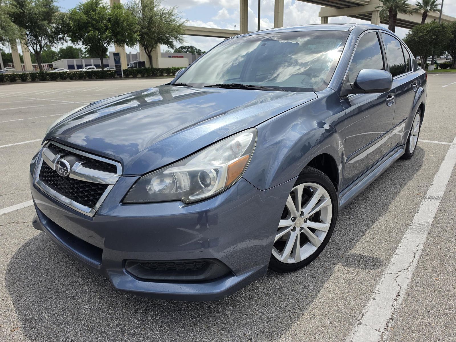 2013 SUBARU Legacy
