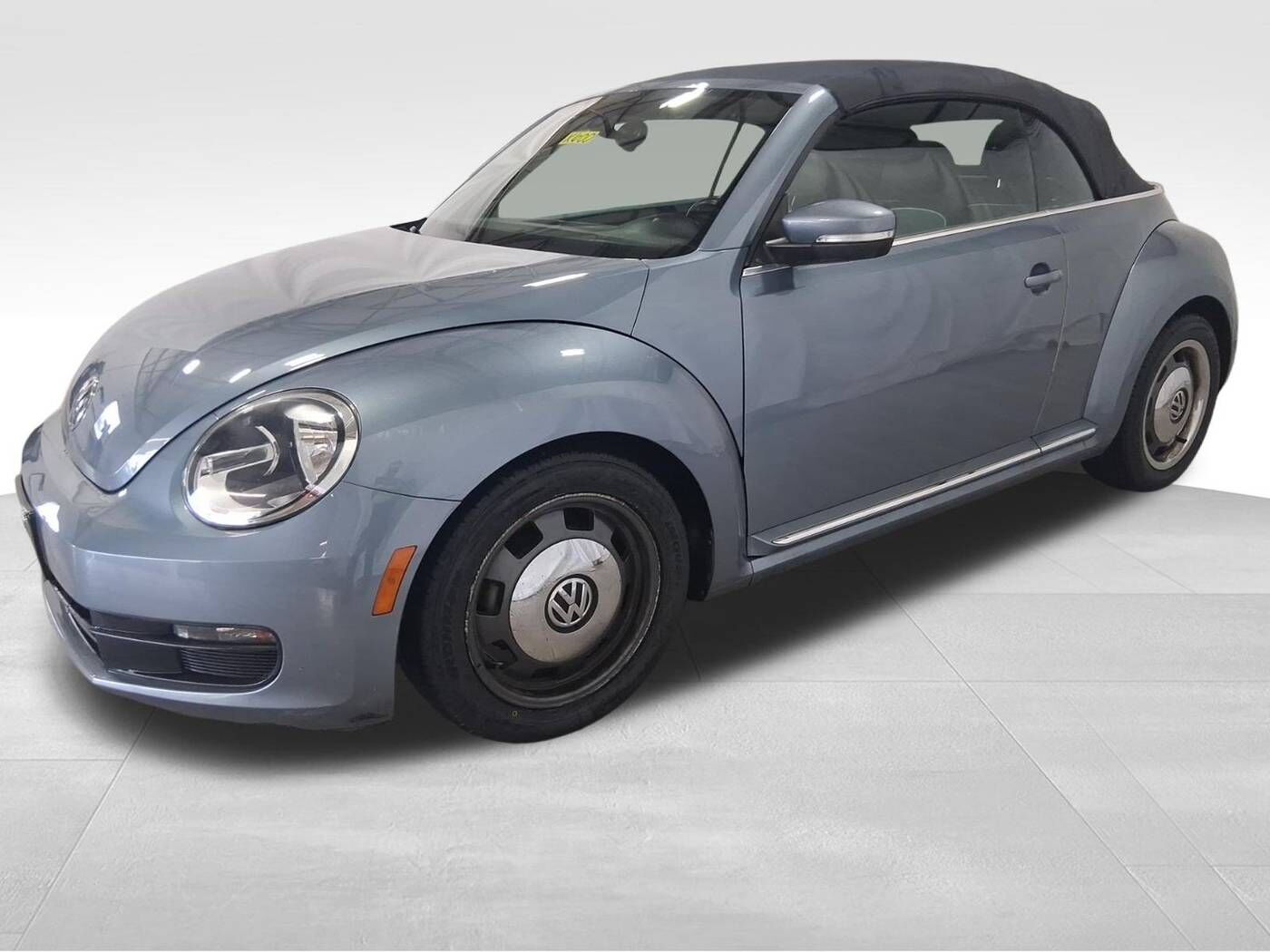 2016 VOLKSWAGEN Beetle