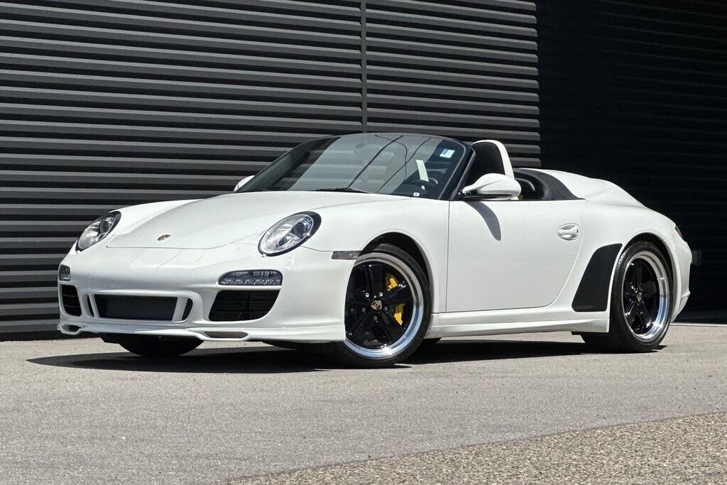 2011 PORSCHE 911