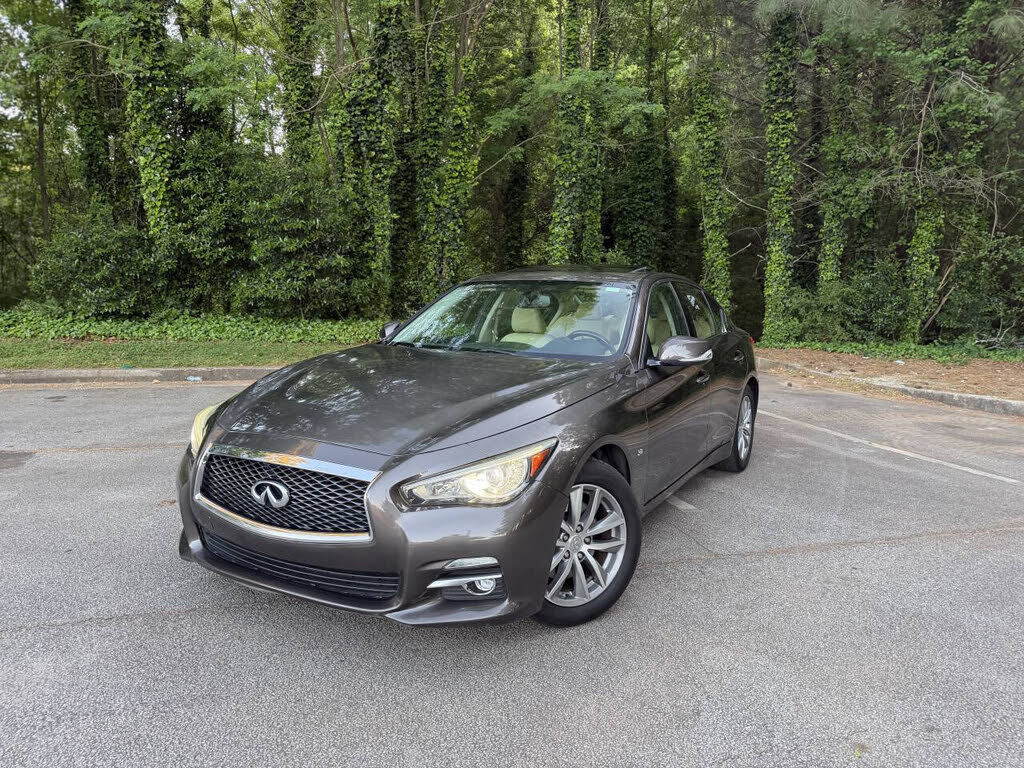 2015 INFINITI Q50