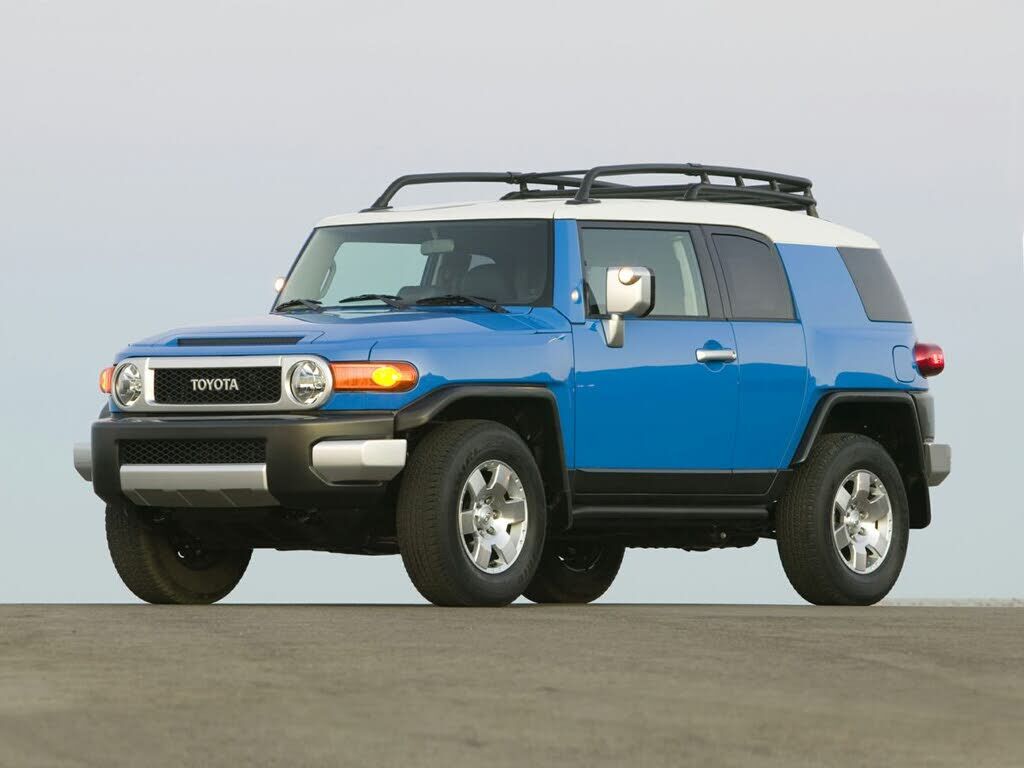 2010 TOYOTA FJ Cruiser