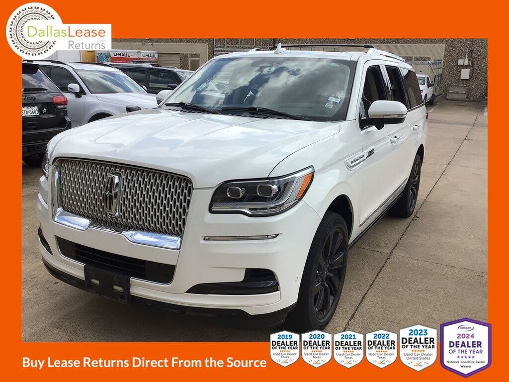 2022 LINCOLN Navigator