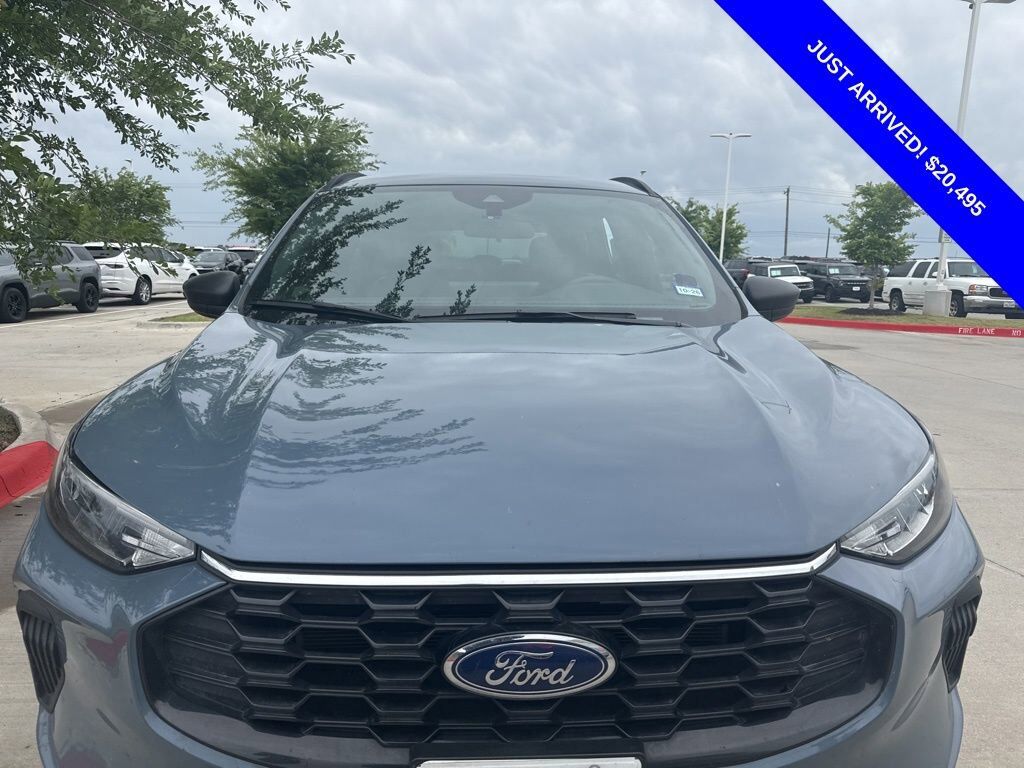 2023 FORD Escape