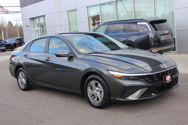 2024 HYUNDAI Elantra