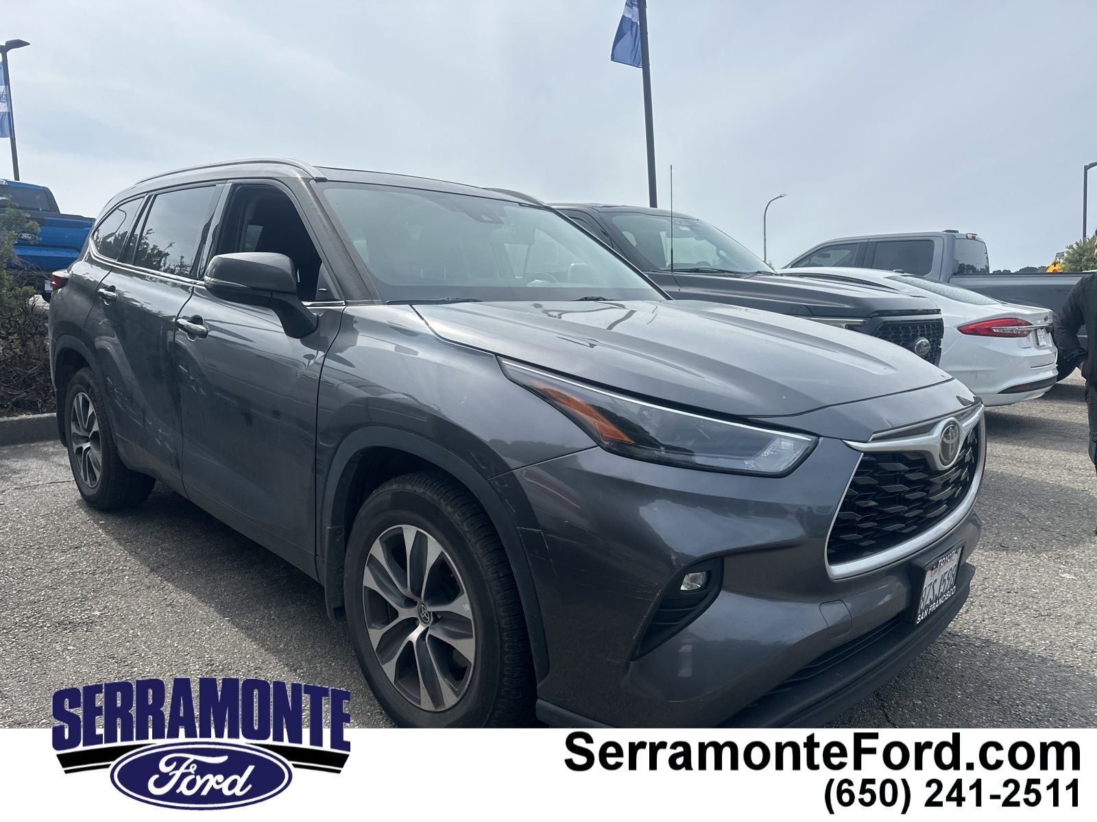 2022 TOYOTA Highlander