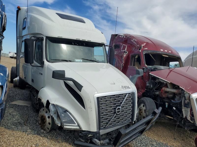 2023 VOLVO TRUCK VNL