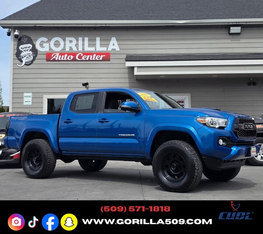 2017 TOYOTA Tacoma
