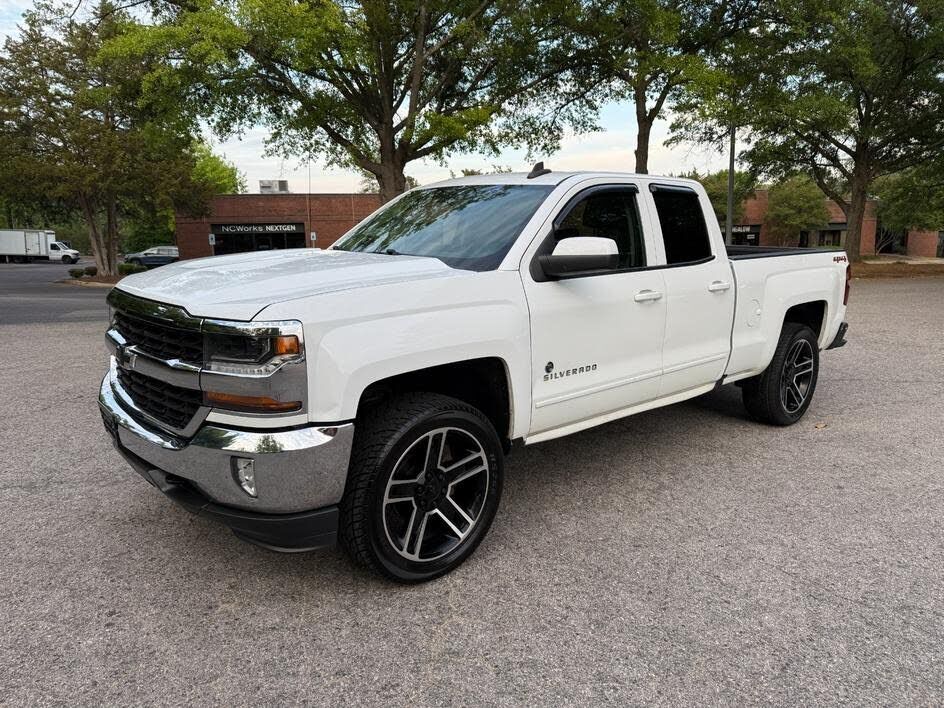 2017 CHEVROLET Silverado