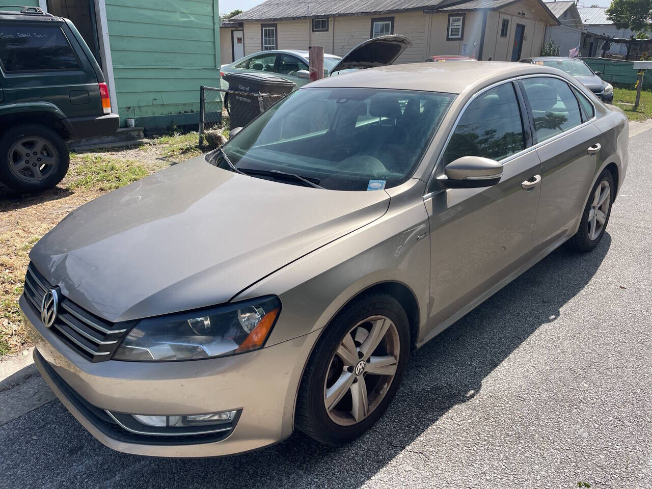 2015 VOLKSWAGEN Passat