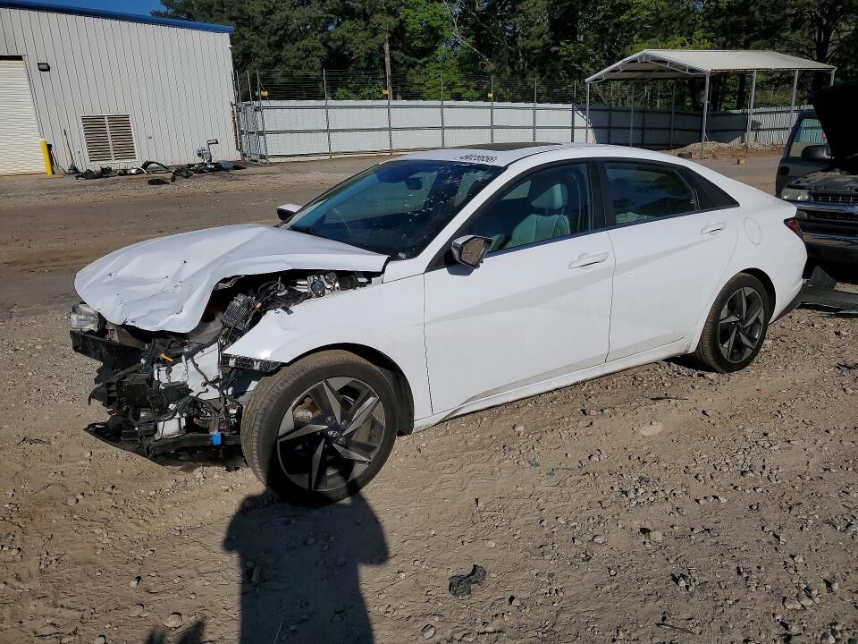 2022 HYUNDAI Elantra