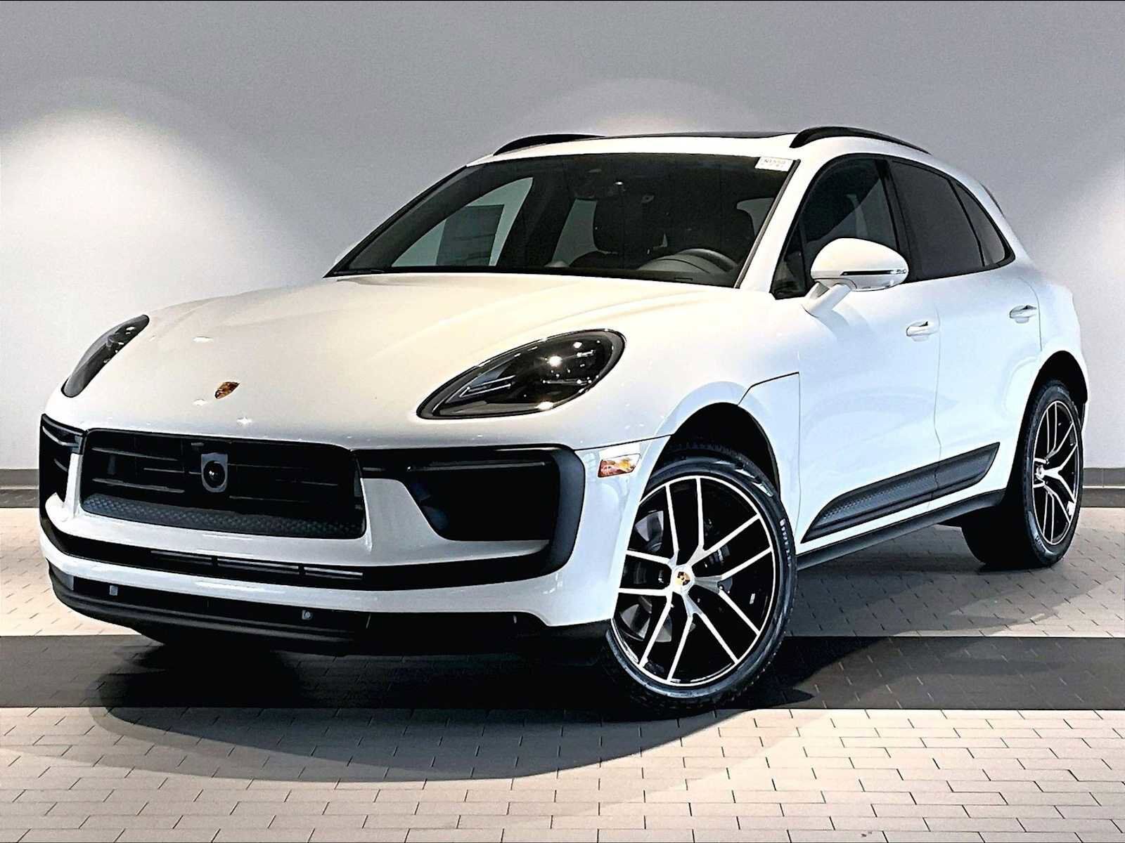 2026 PORSCHE Macan