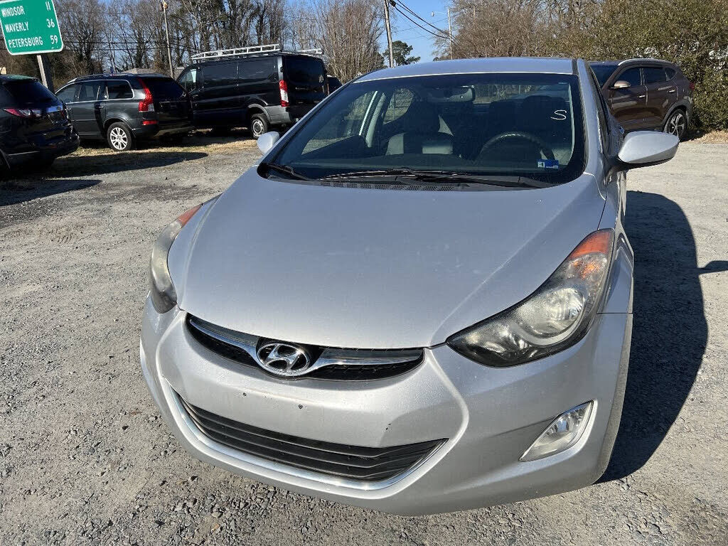 2012 HYUNDAI Elantra