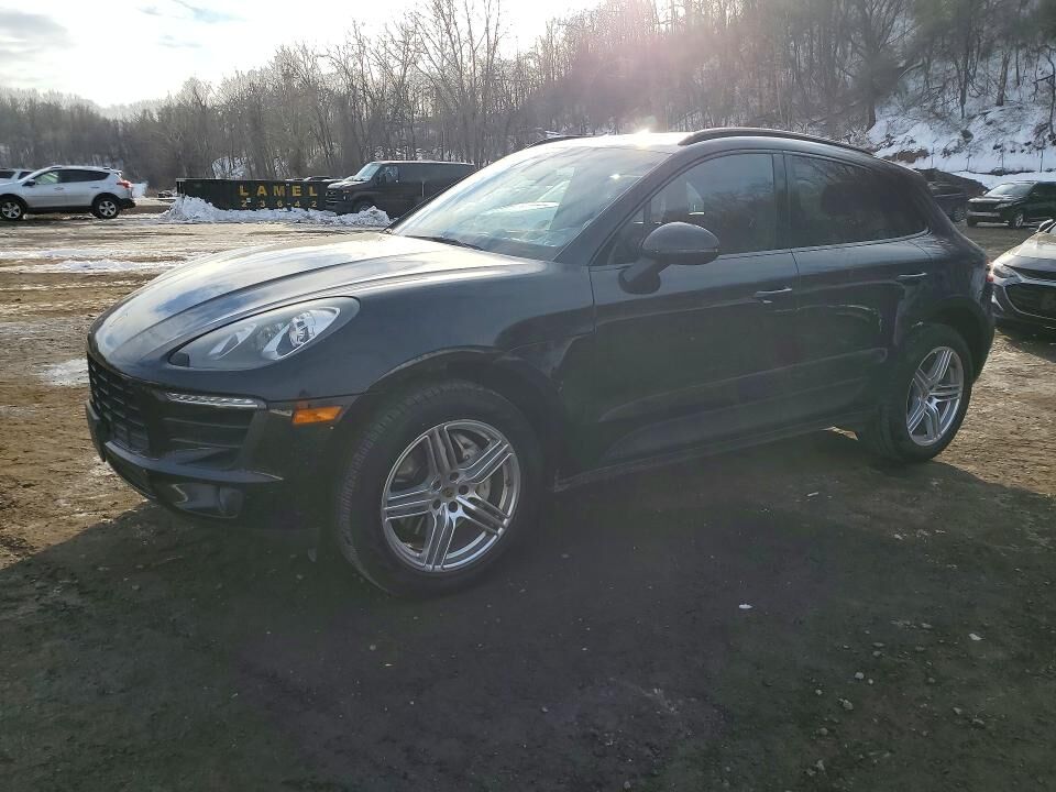 2015 PORSCHE Macan