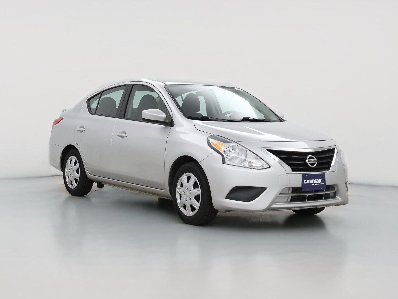 2017 NISSAN Versa