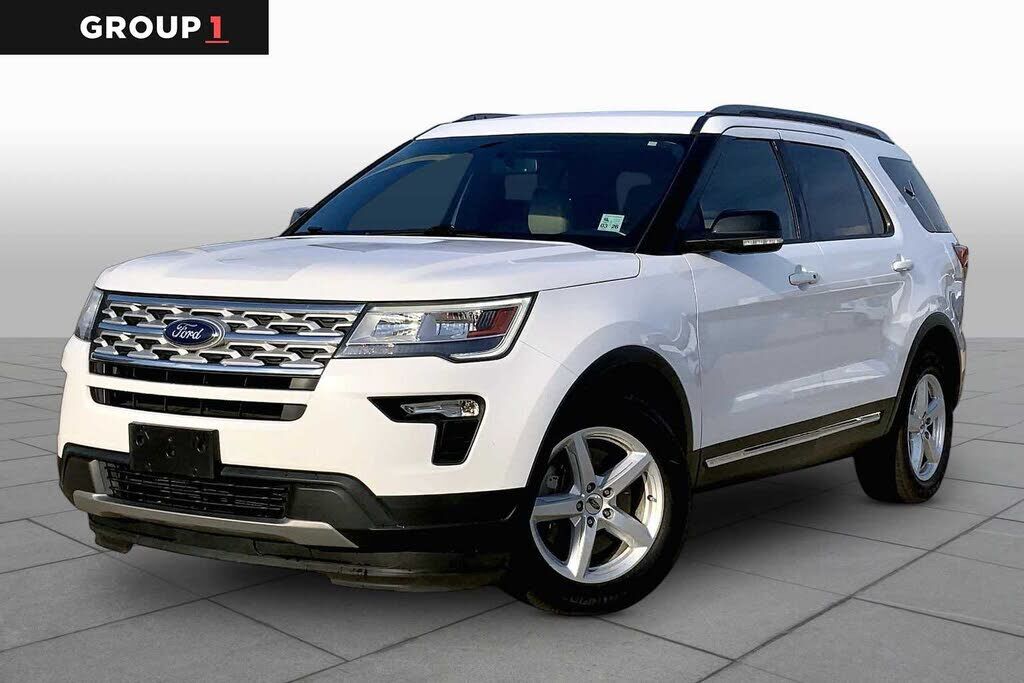 2018 FORD Explorer
