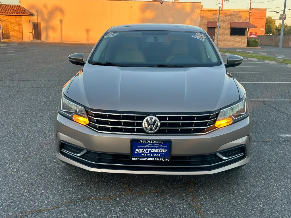 2016 VOLKSWAGEN Passat