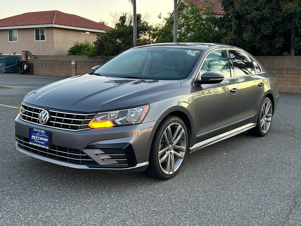 2017 VOLKSWAGEN Passat