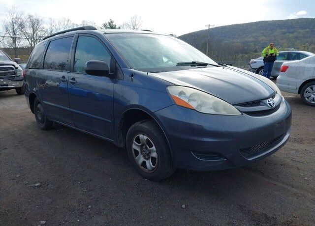2009 TOYOTA Sienna