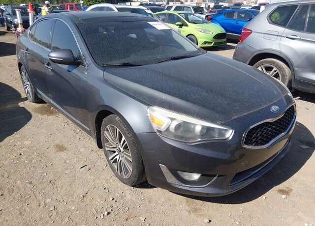 2014 KIA Cadenza