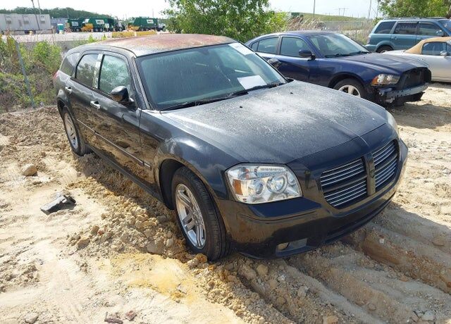 2005 DODGE Magnum