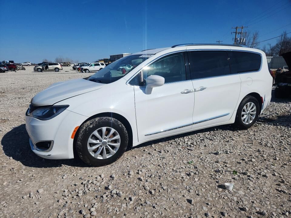 2019 CHRYSLER Pacifica