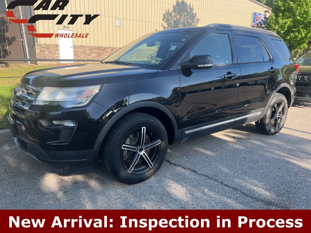 2018 FORD Explorer