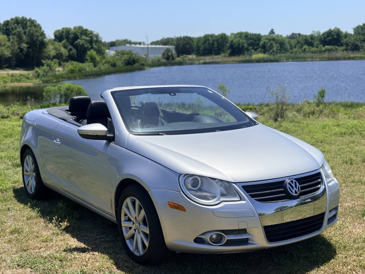 2011 VOLKSWAGEN Eos
