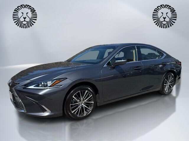 2025 LEXUS ES