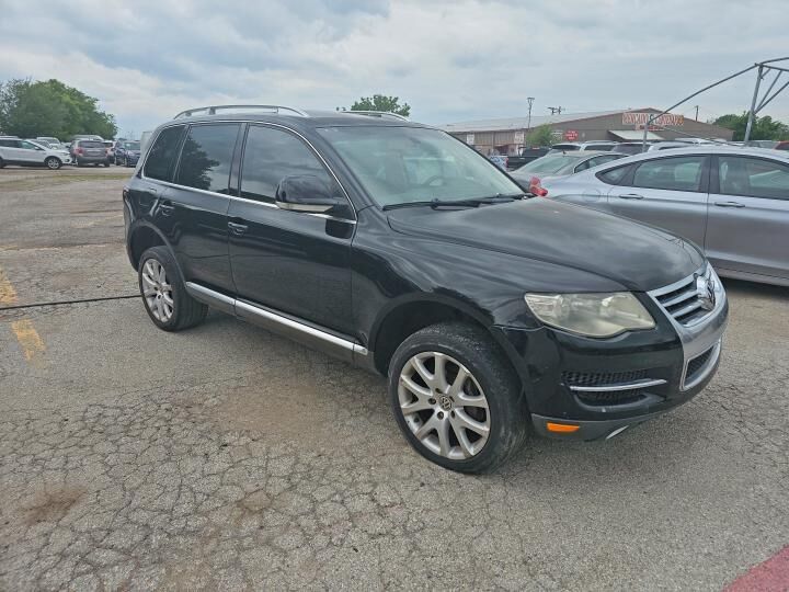 2008 VOLKSWAGEN Touareg