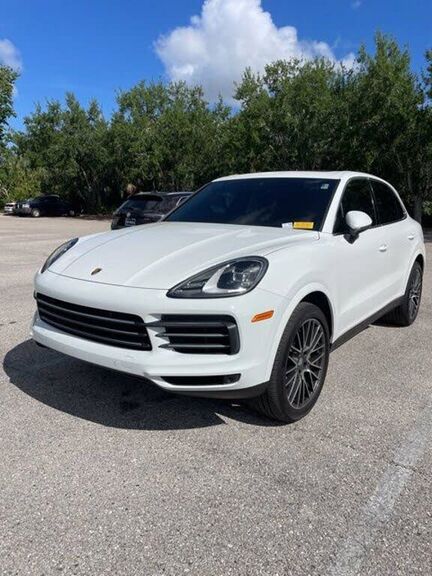 2022 PORSCHE Cayenne