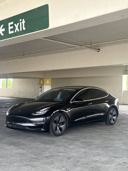2018 TESLA Model 3