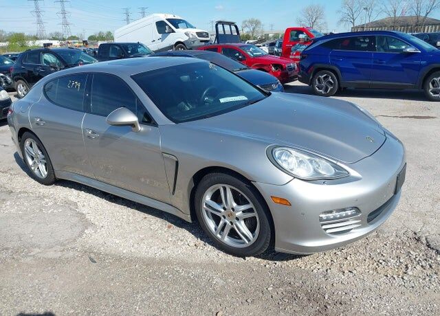 2012 PORSCHE Panamera