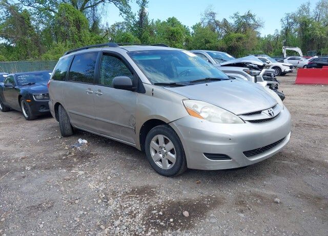 2009 TOYOTA Sienna