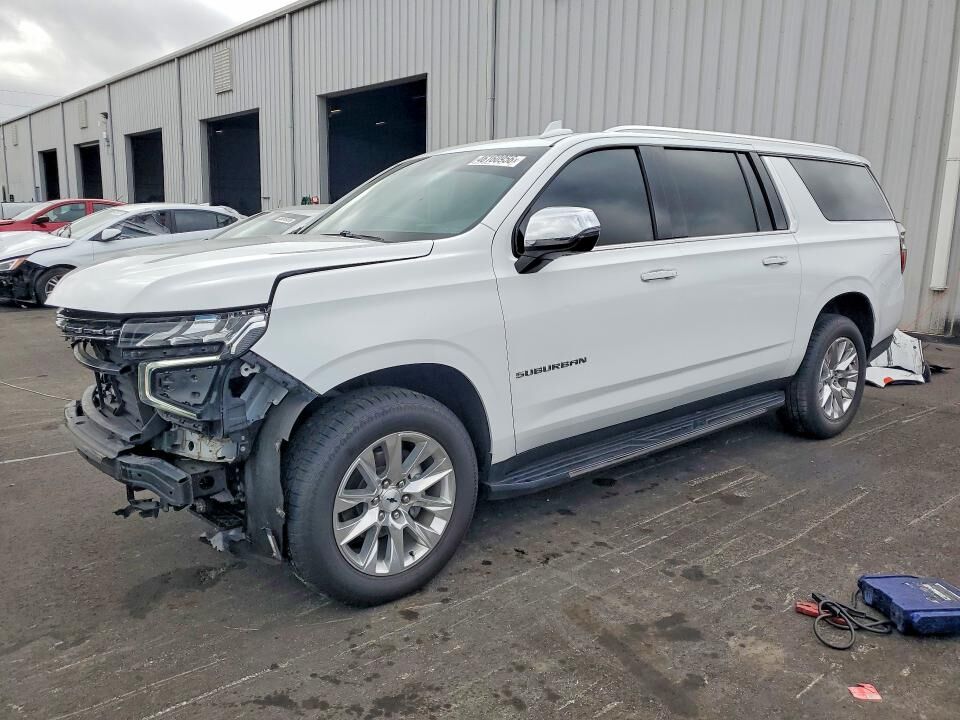 2023 CHEVROLET Suburban