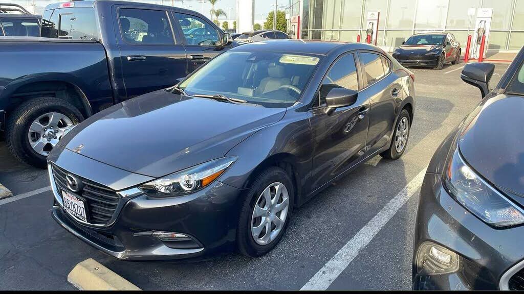 2018 MAZDA Mazda3