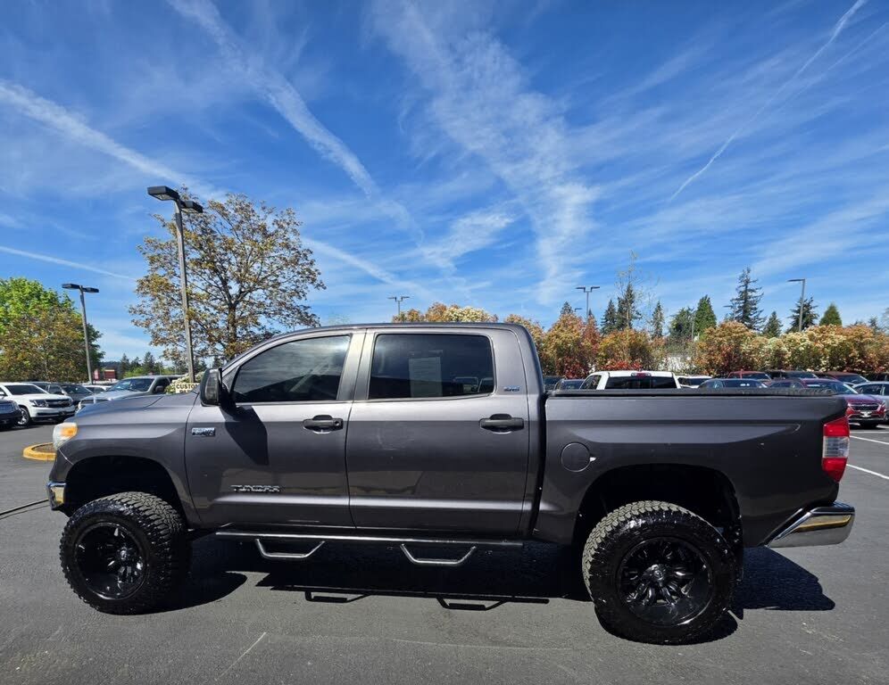 2017 TOYOTA Tundra